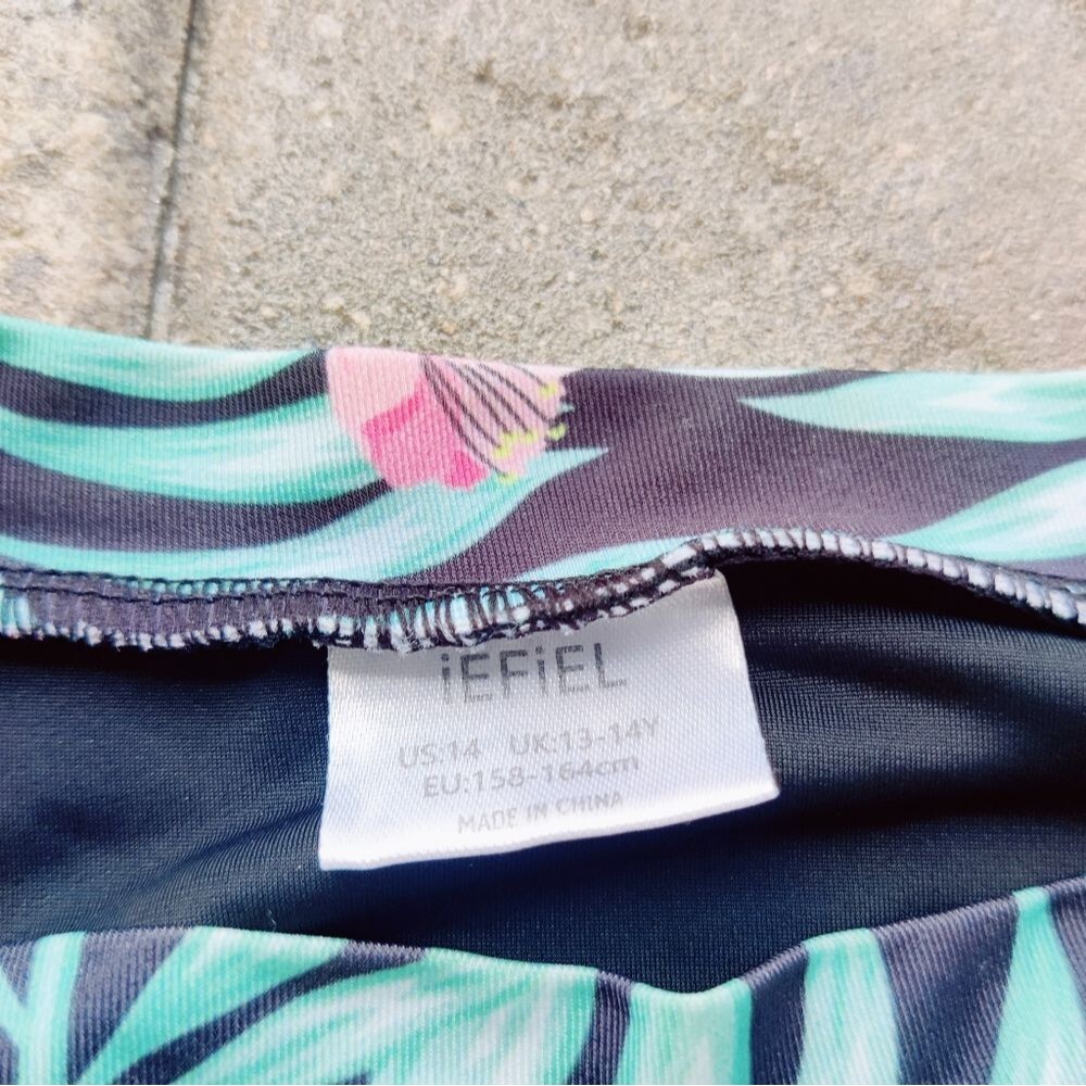Girl Rashguard - Picture 5 of 5